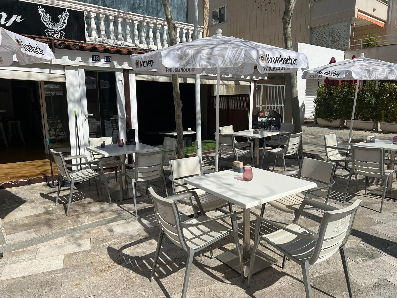 BAR CAFETERIA CON GRAN TERRAZA