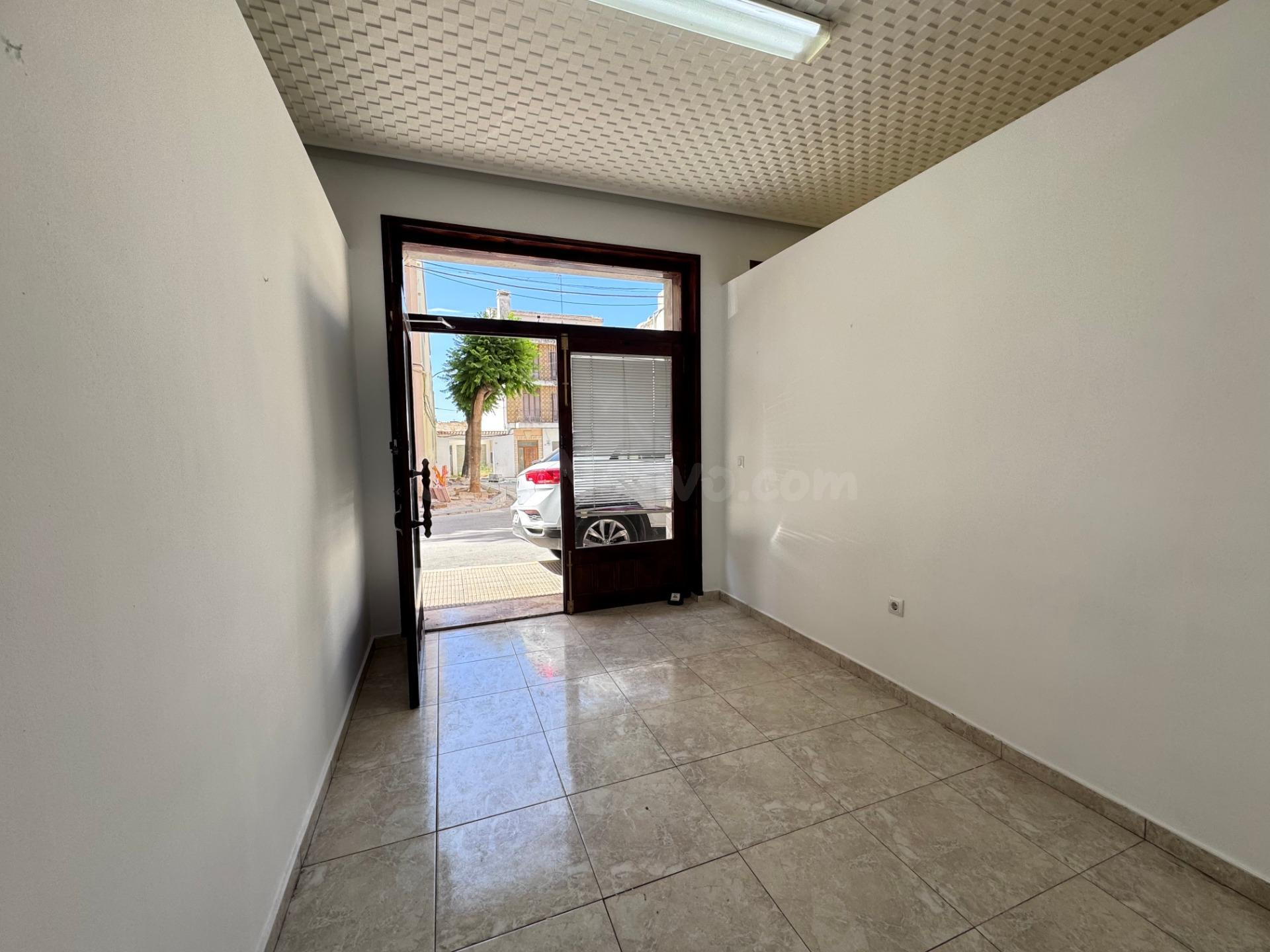 Local comercial en alquiler en el centro de Teulada