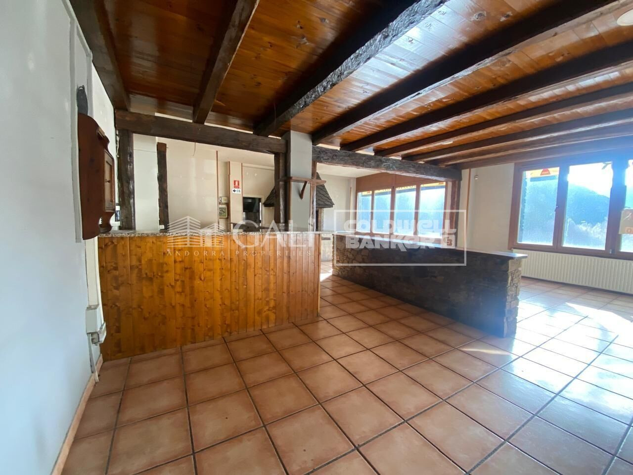 AMPLIO LOCAL COMERCIAL EN ALQUILER