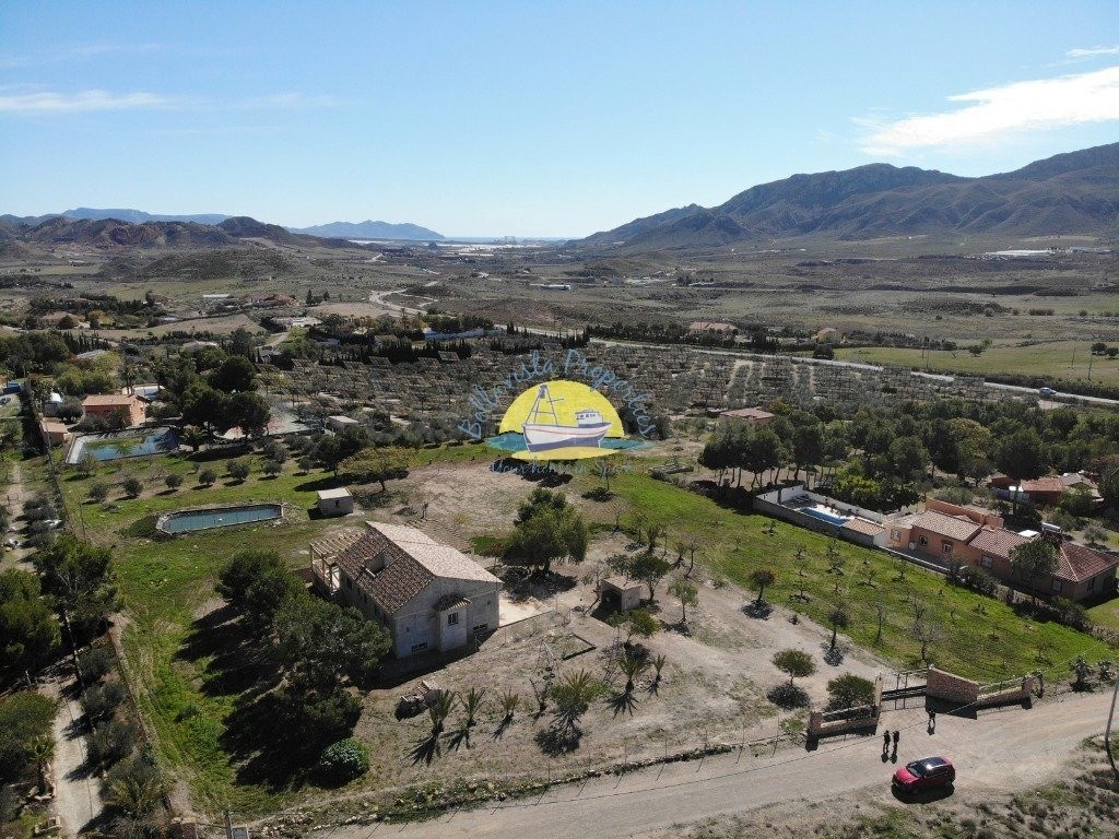 CASA DE CAMPO EN VENTA