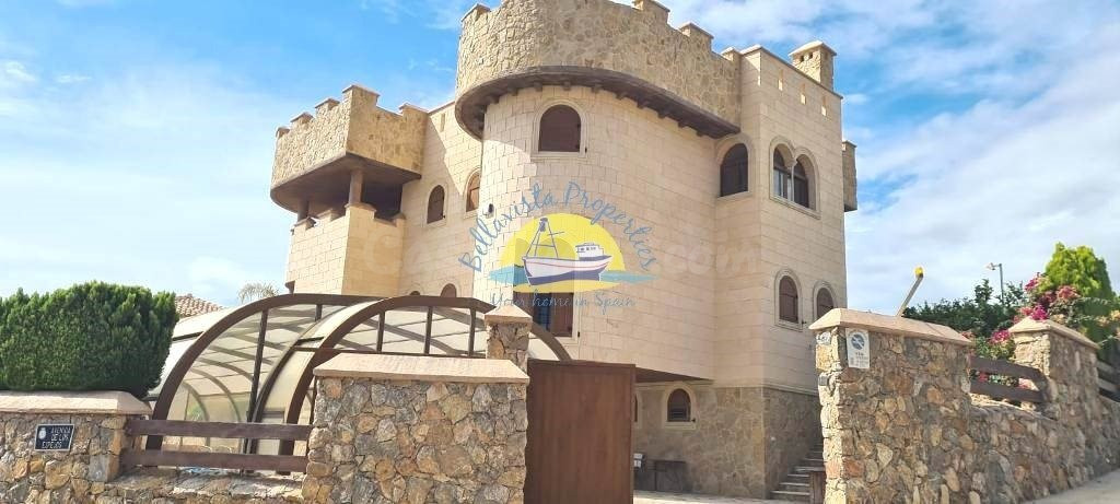 Castillo en venta en Cartagena zona Isla Plana