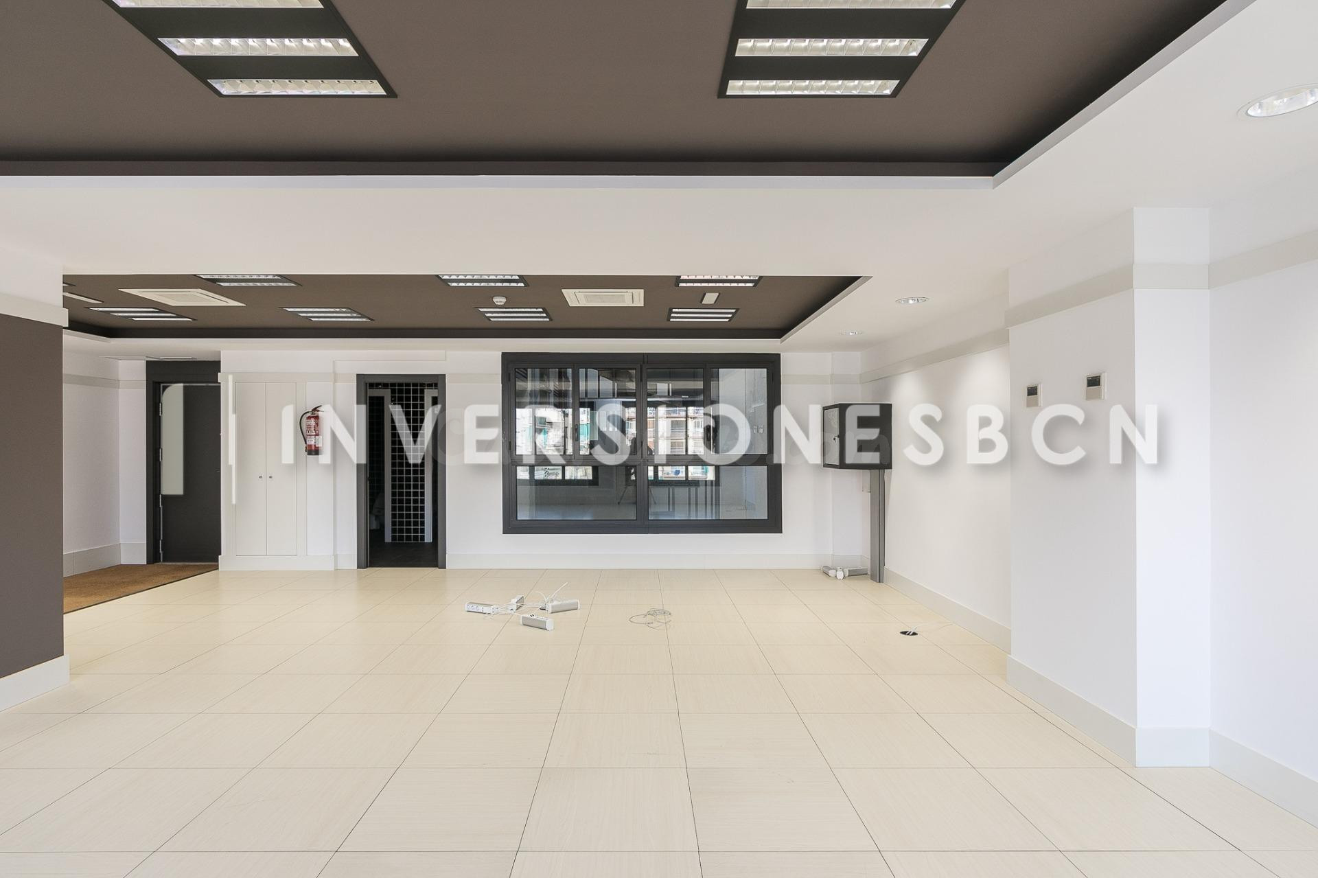 Oficina 106m² en alquiler - La Maternitat i Sant Ramon