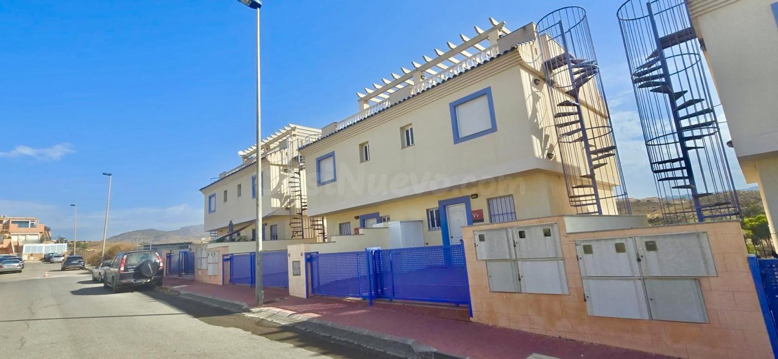 Dúplex en venta en El Alamillo con vistas al mar y a la montaña