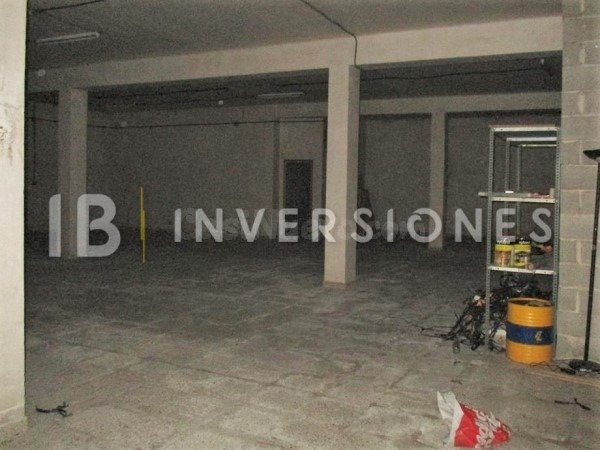 Local comercial 874m² en alquiler - Foners