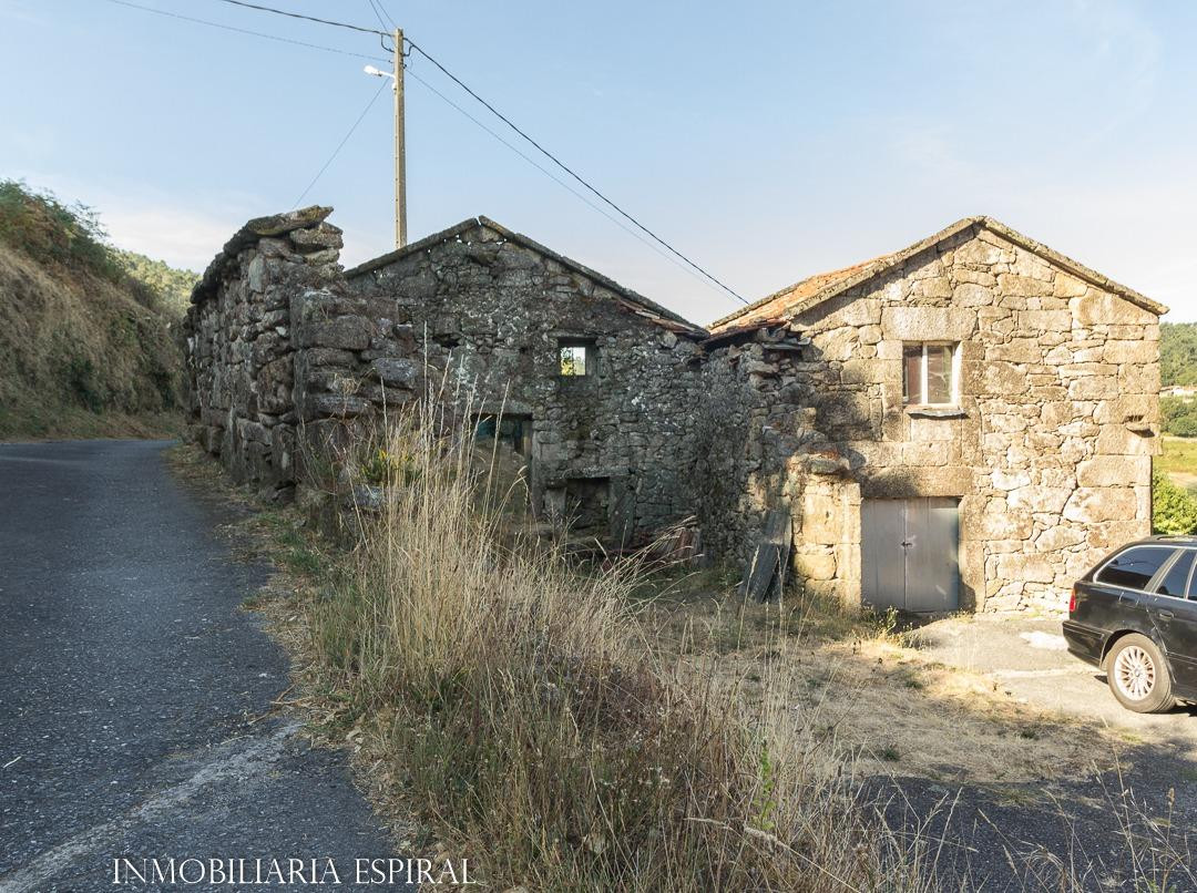 Casa para reconstruir en Cotobade: Tu refugio rural soñado ✨