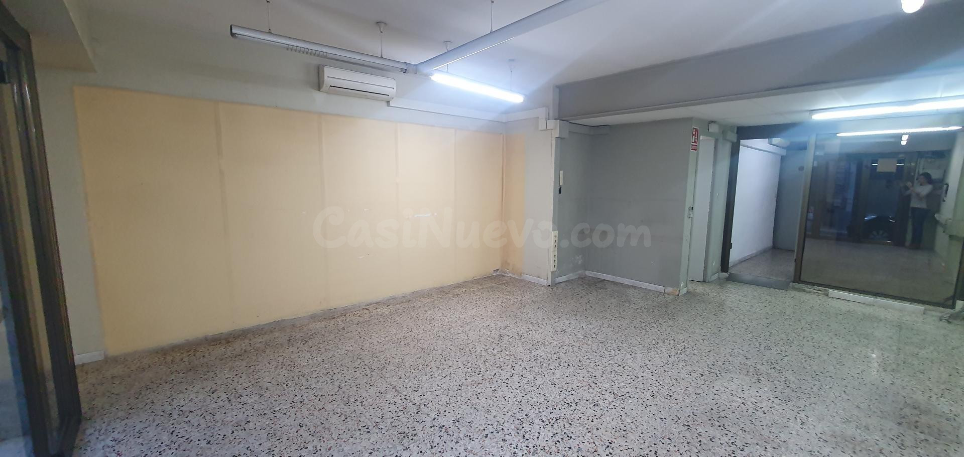 Local comercial 2 habitaciones 102m² en venta - El Camp de l`Arpa del Clot