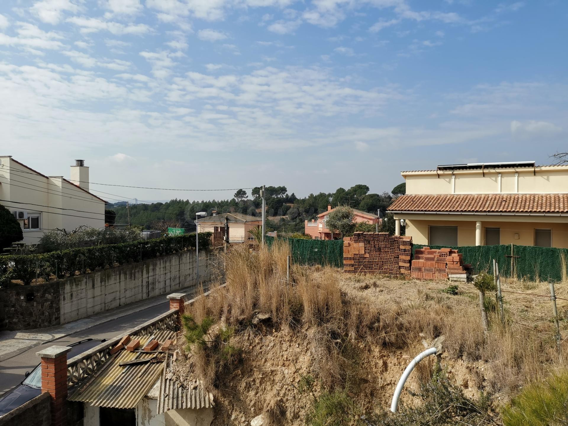 Terreno urbano 4 habitaciones en venta - URB PEDRASANTA