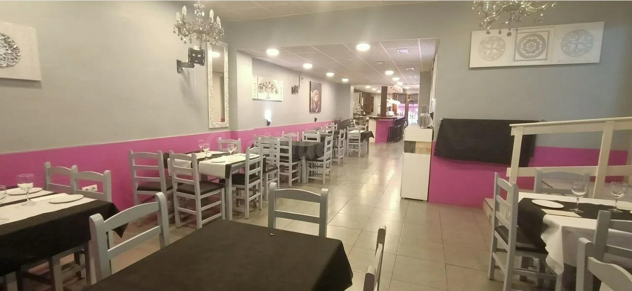 ALQUILER DE ESTUPENDO RESTAURANTE ZONA BENALÚA