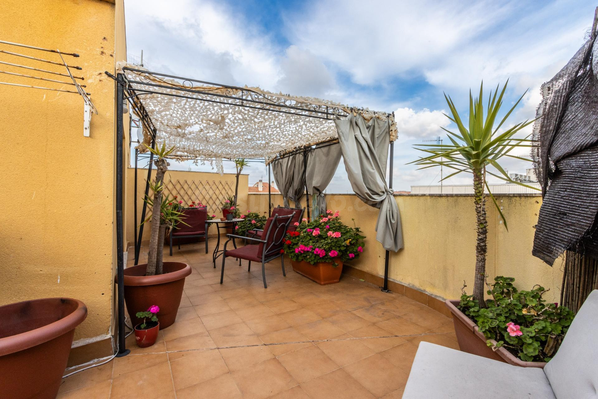 ÁTICO CON GRAN TERRAZA EN AMPOSTA