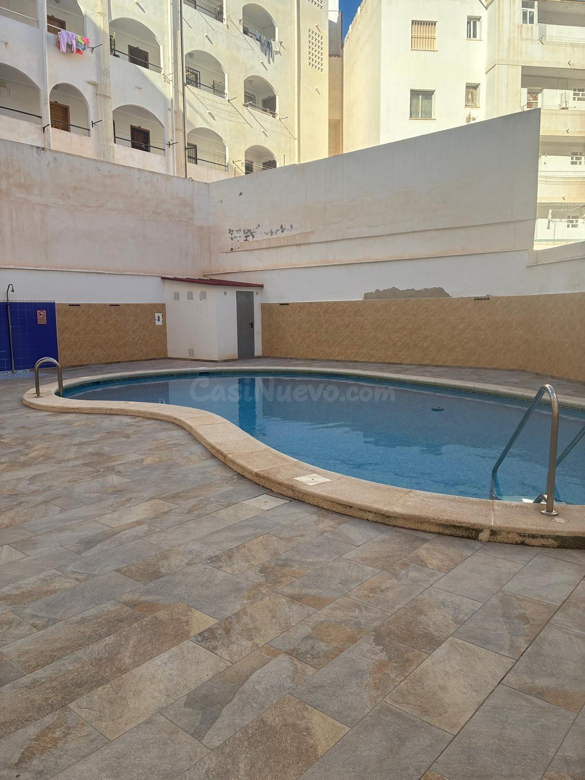 APARTAMENTO DE 1 DORMITORIO CON PISCINA COMUNITARIA Y A 100 METROS DE LA PLAYA DE LOS LOCOS - ZONA TORREVIEJA -
