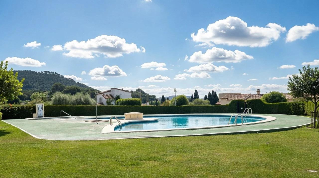 Encantadora casa a 4 vientos con gran parcela y vistas al Montgrí en Torre Gran (L'Estartit)