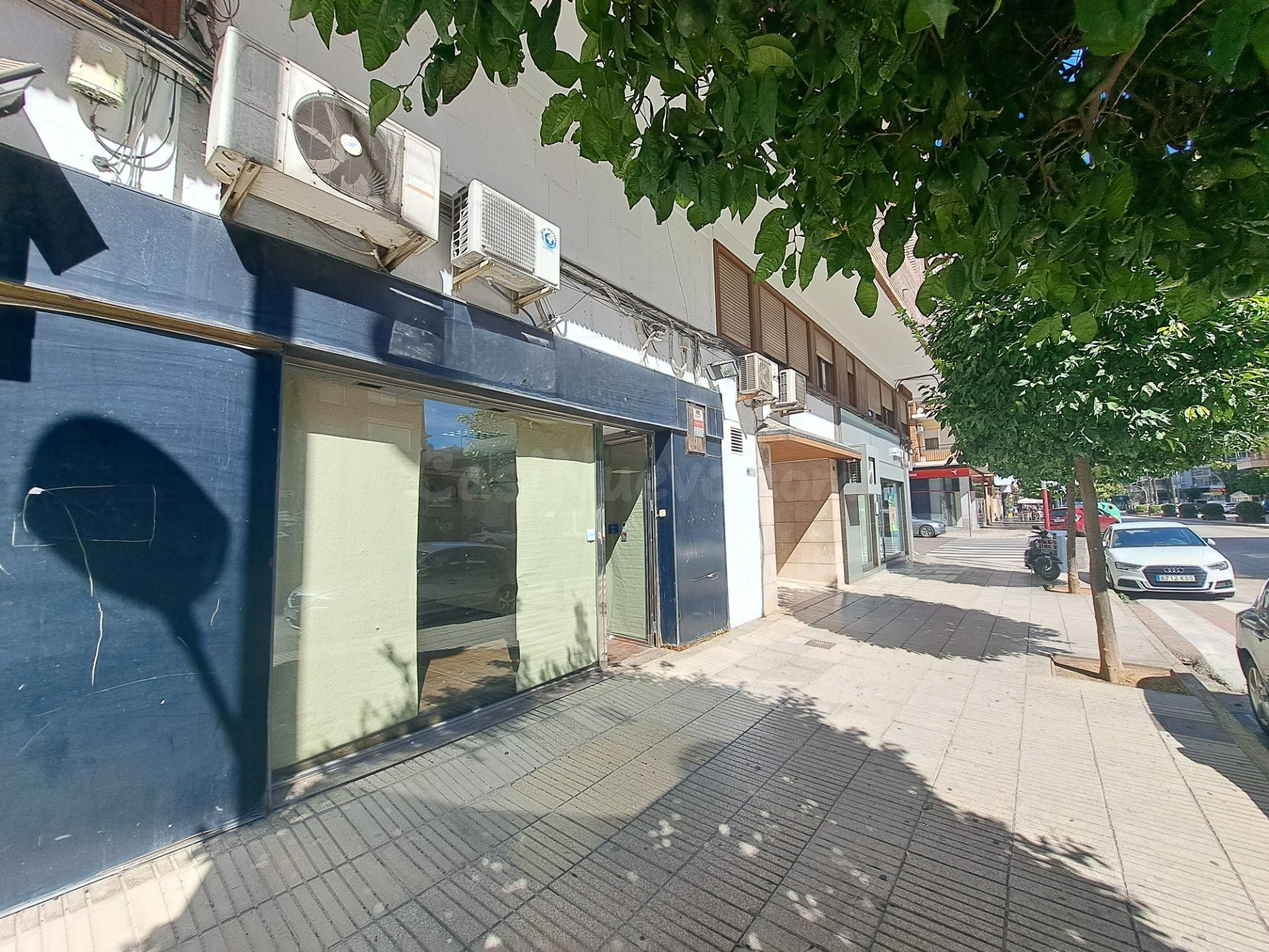 LOCAL COMERCIAL EN ALQUILER