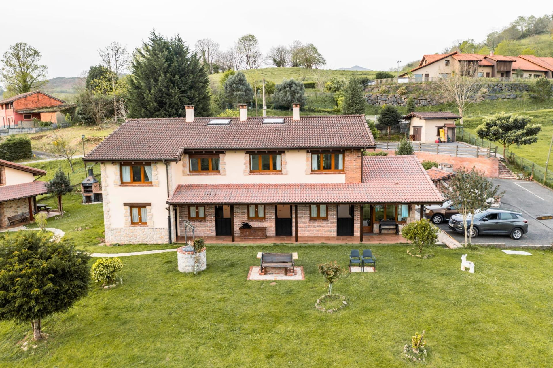 Chalet ApartamentosTurísticos Parres