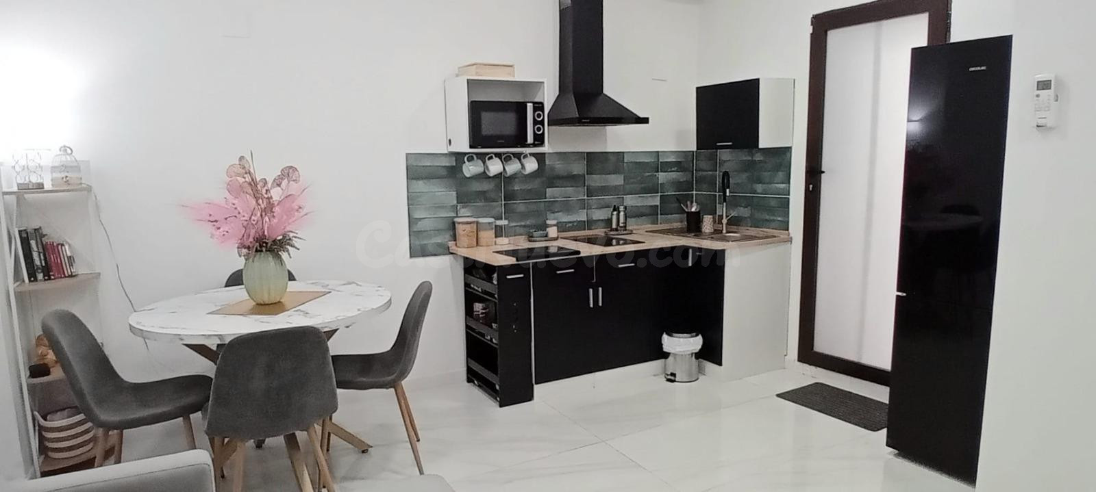 EXCELENTE LOCAL COMERCIAL EN ZONA CAROLINAS BAJAS CON POSIBILIDAD DE CAMBIO DE USO