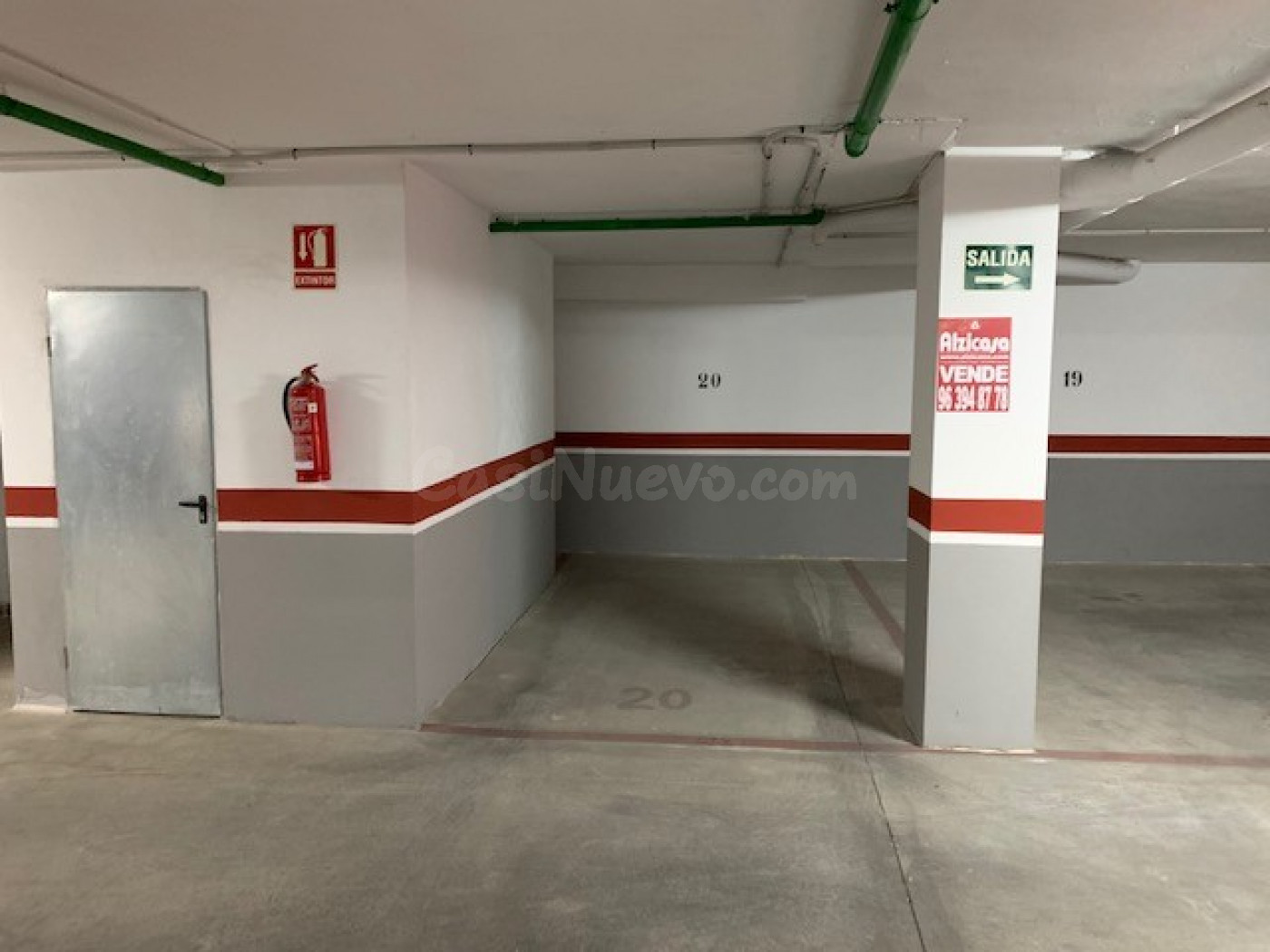 Plaza de garaje para coche pequeño, en venta en Carcaixent Zona centro
