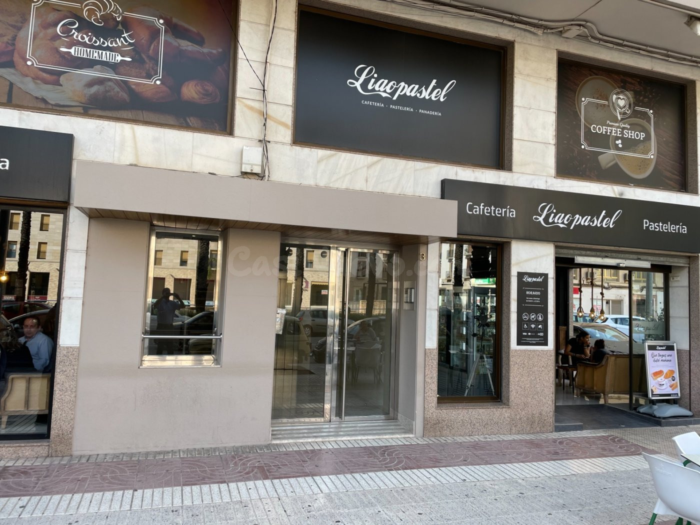 LOCAL EN PLANTA ENTRESUELO PARA OFICINA SITUADO EN ZONA COMERCIAL