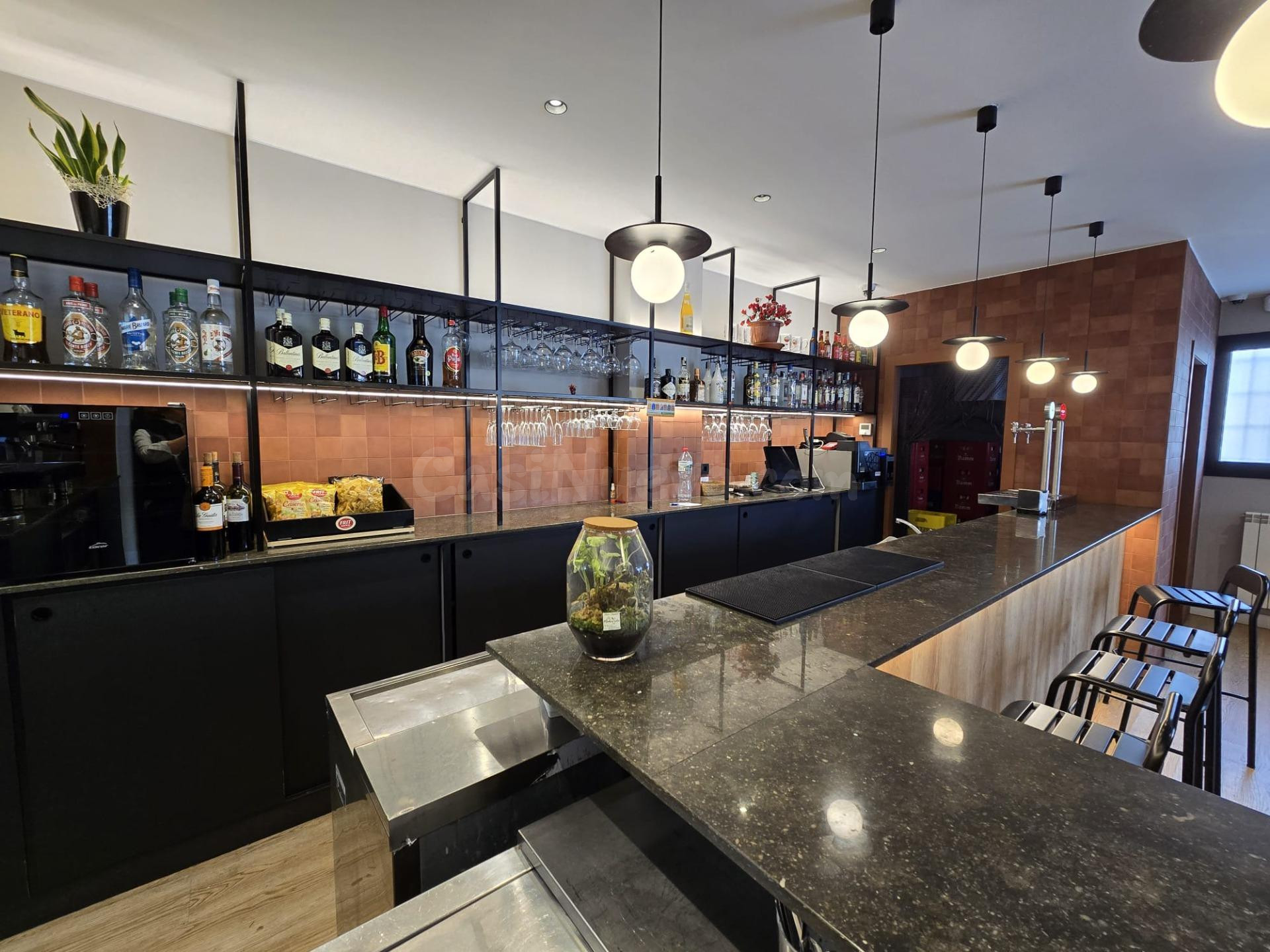 Bar cafeteria en venta