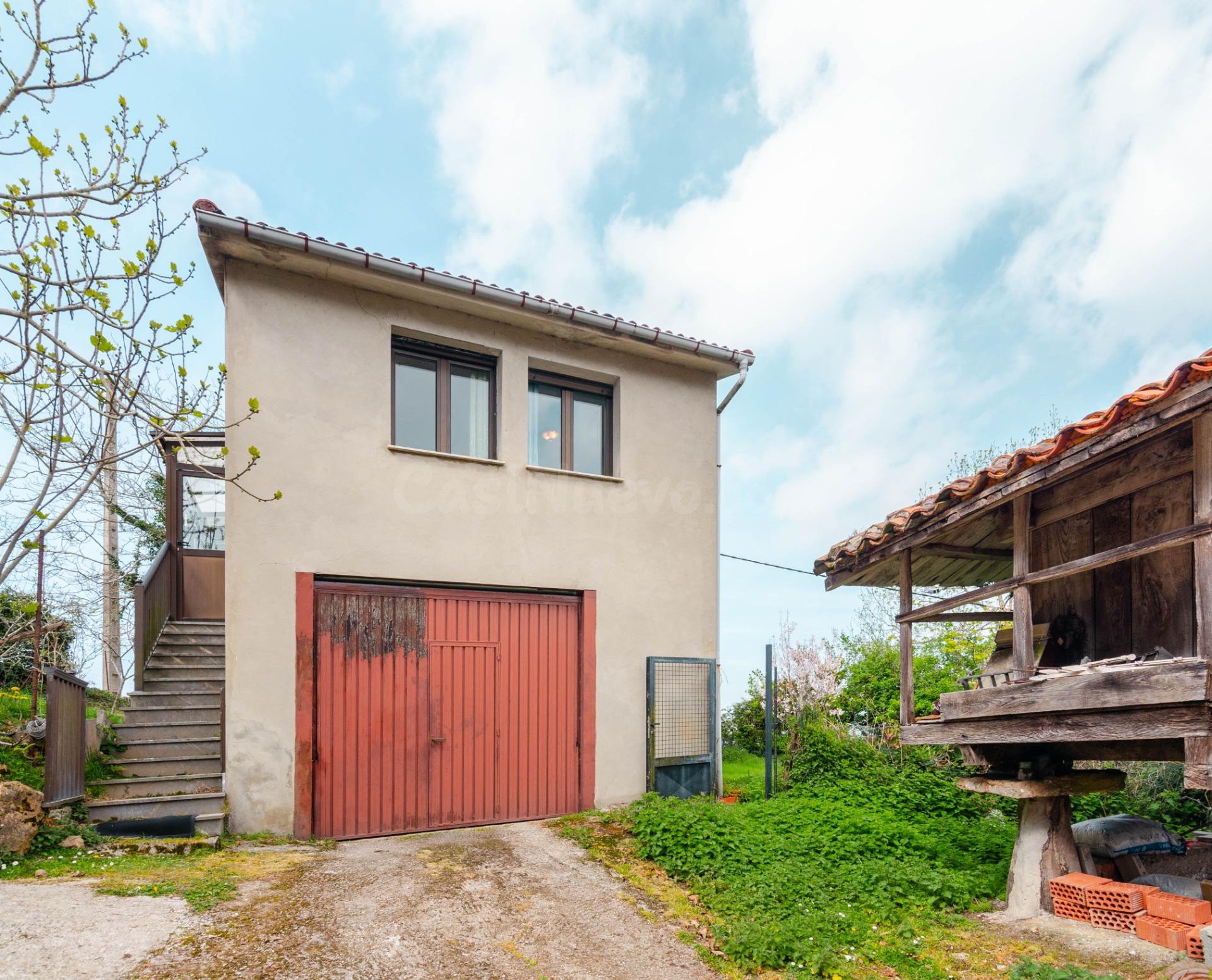 Casa con potencial en Traveséu, a 2 km de Nava