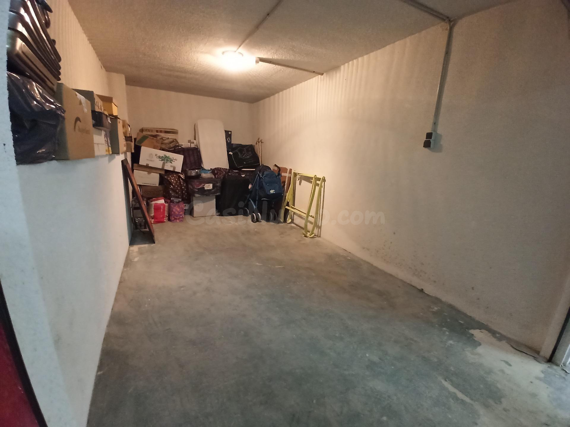 Se vende garaje cerrado en la zona parque Pere Crespi