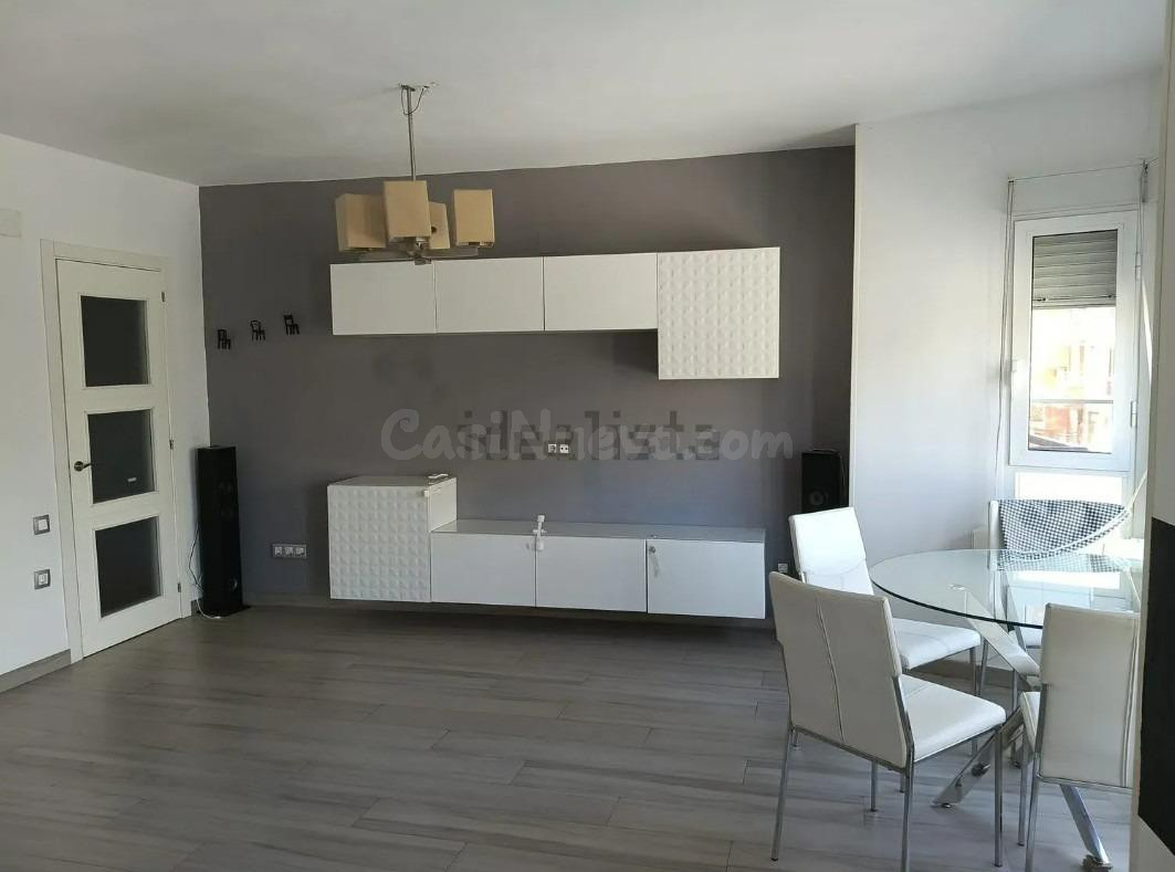 ALQUILER DE VIVIENDA DE 3 DORMITORIOS ZONA VIRGEN DEL SOCORRO PARA ENTRAR EN OCTUBRE