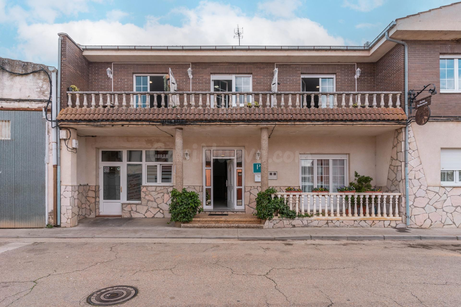 Hostal-Restaurante con magnifica casa anexa