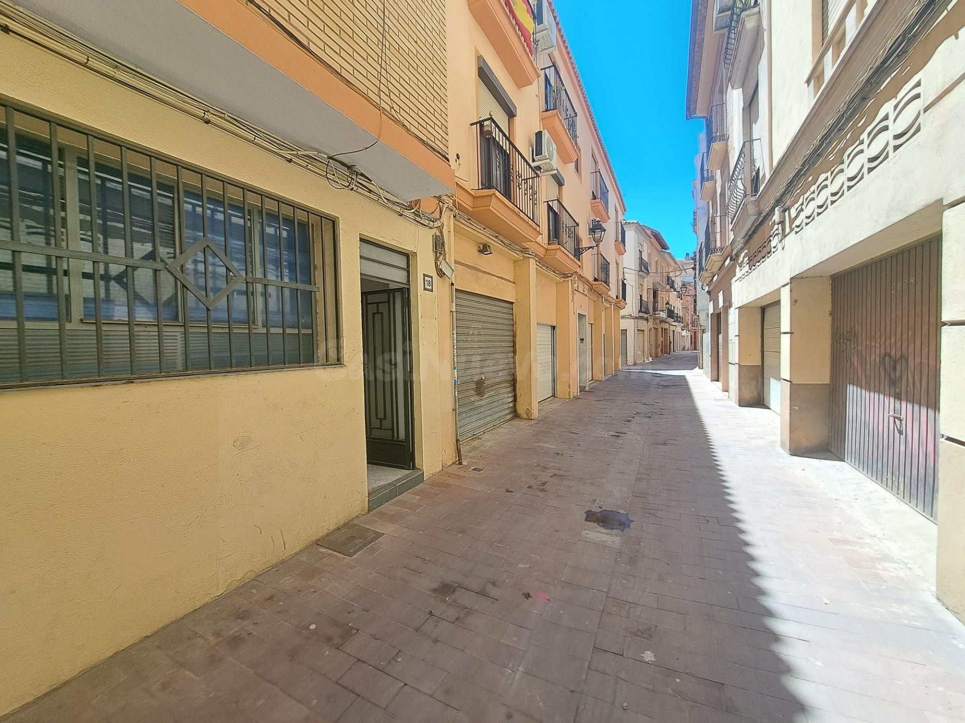 OFICINA SITUADA EN ZONA MUY CENTRICA, PLANTA ENTRESUELO
