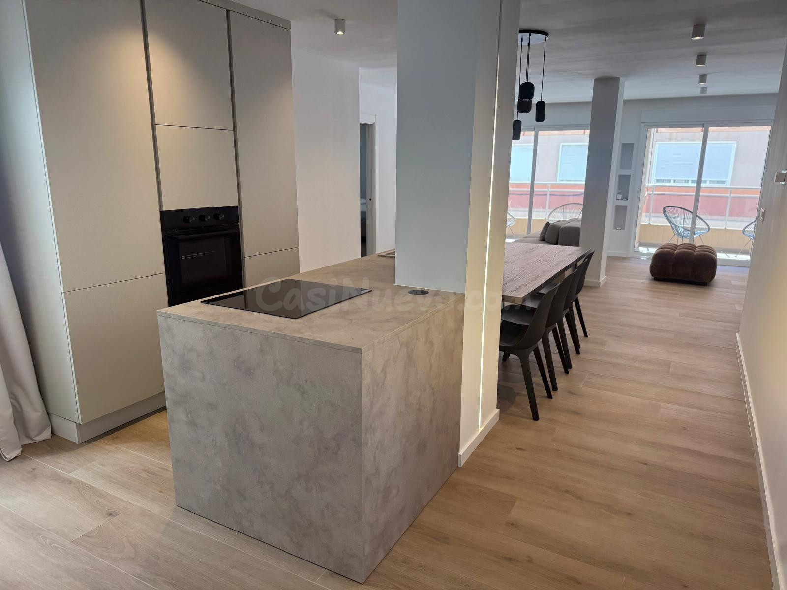 CENTRO DE ALICANTE – VIVIENDA REFORMADA Y LISTA PARA ENTRAR A VIVIR