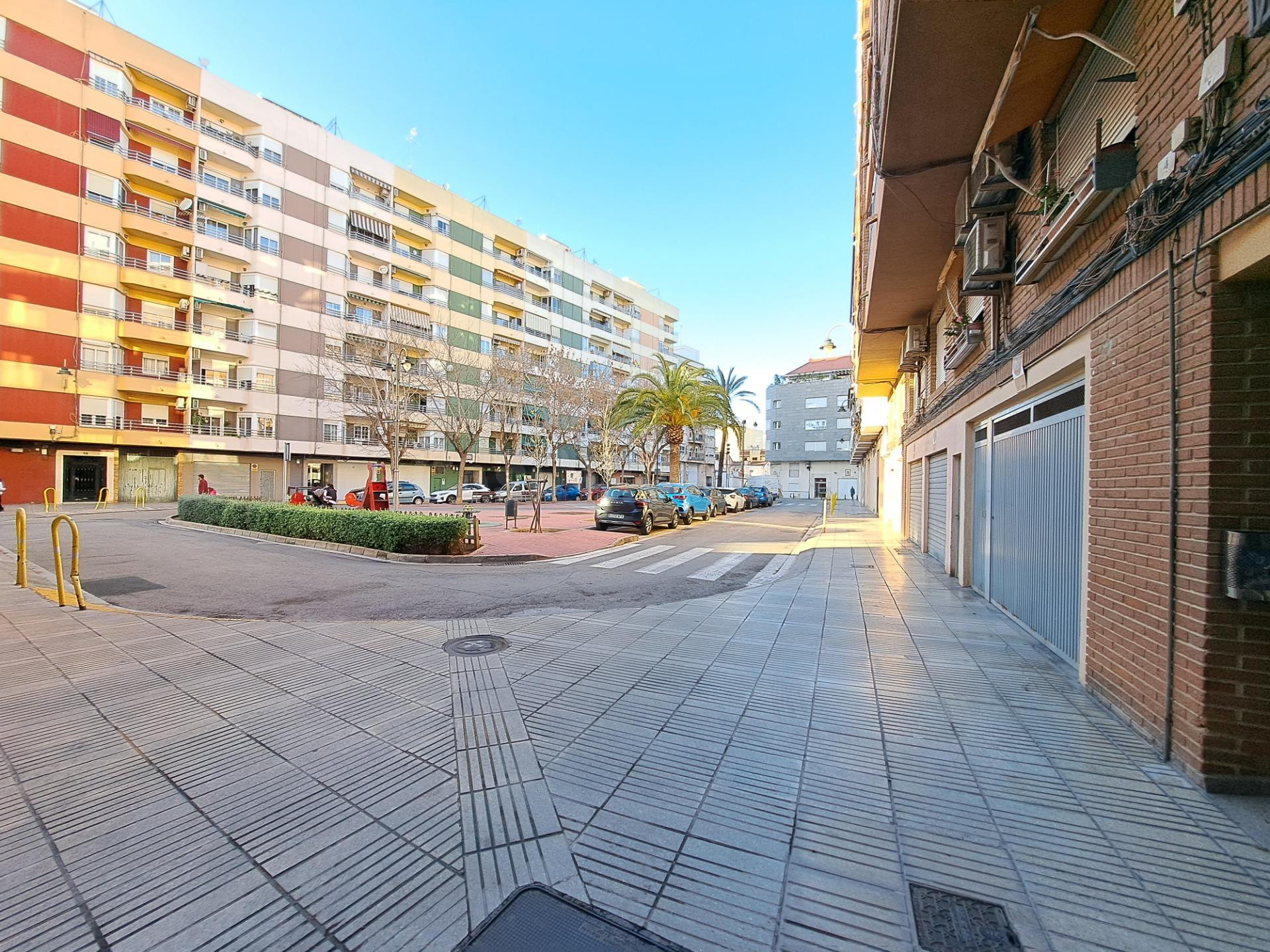 Plaza de parking en venta en Alzira - Plaça Germaníes!