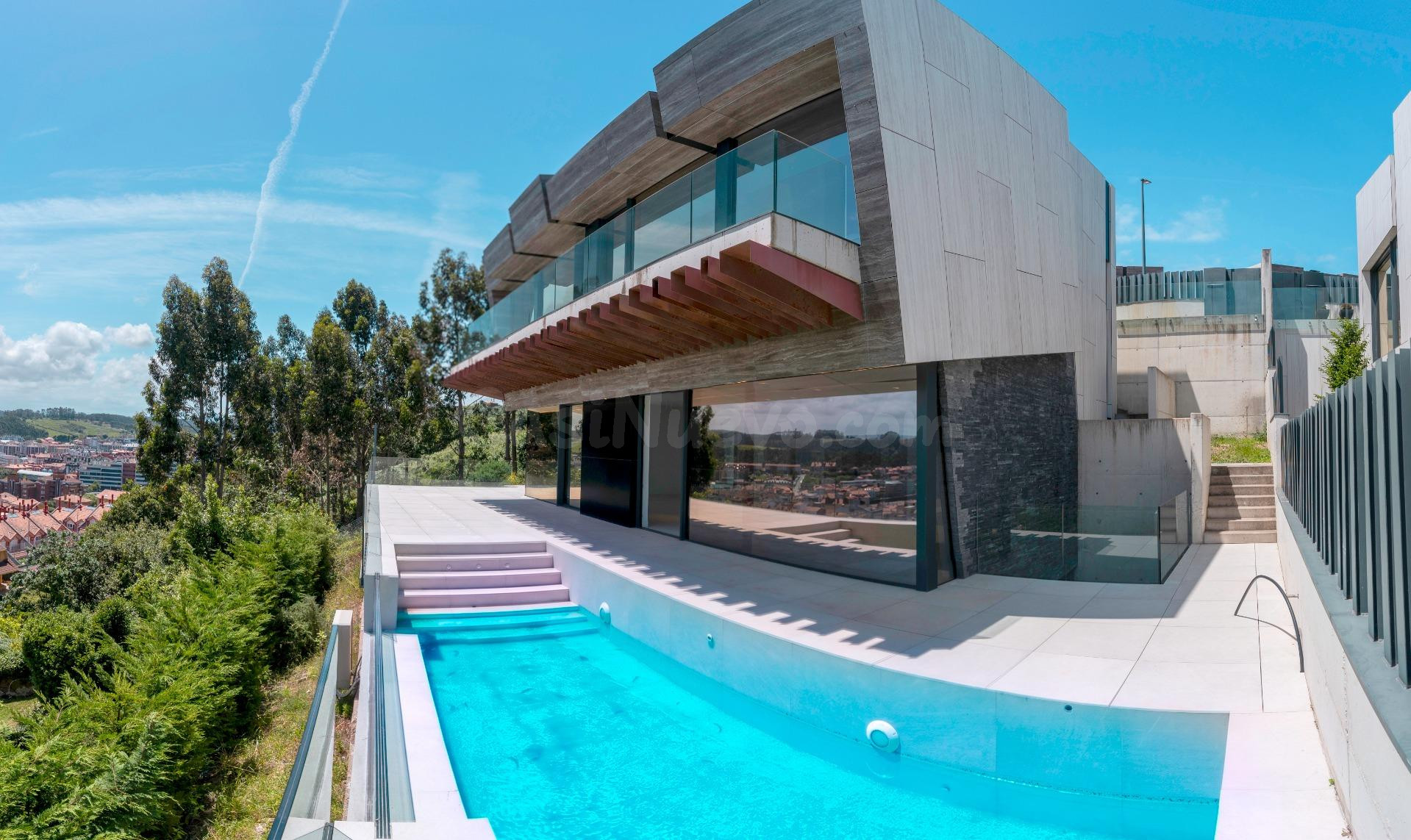 Chalet en la Urbanización La Quinta, Luanco
