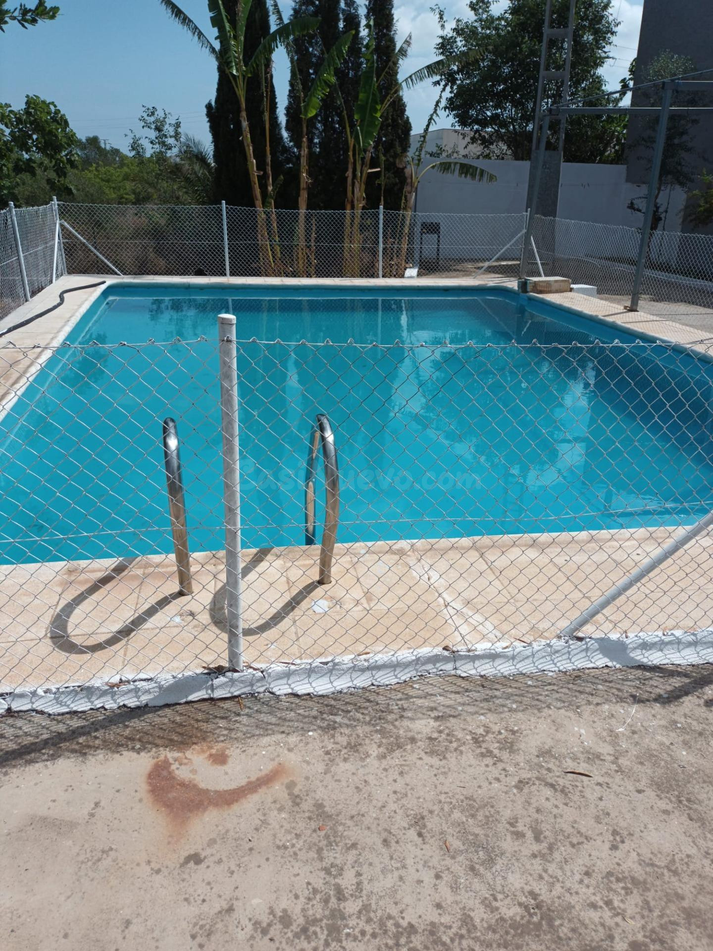 Se Vende precioso chalet con piscina en Alzira