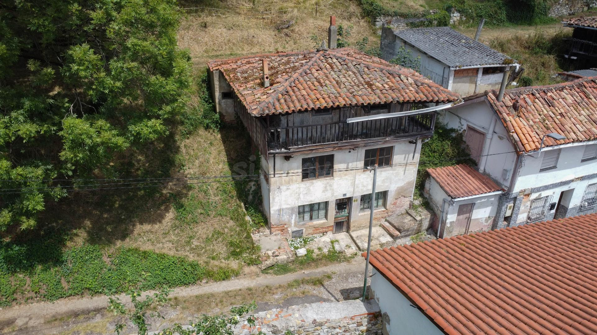 Casa con terreno en Villarin, Trubia