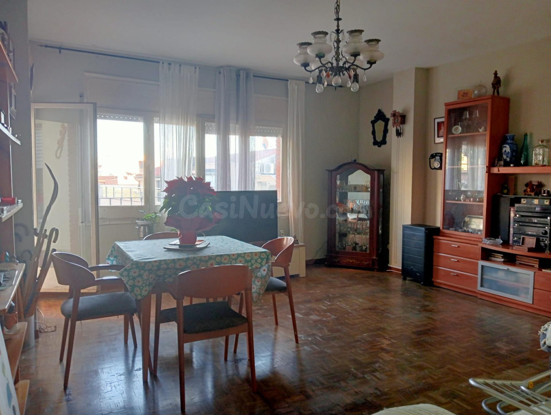 Piso céntrico de 3 habitaciones a reformar