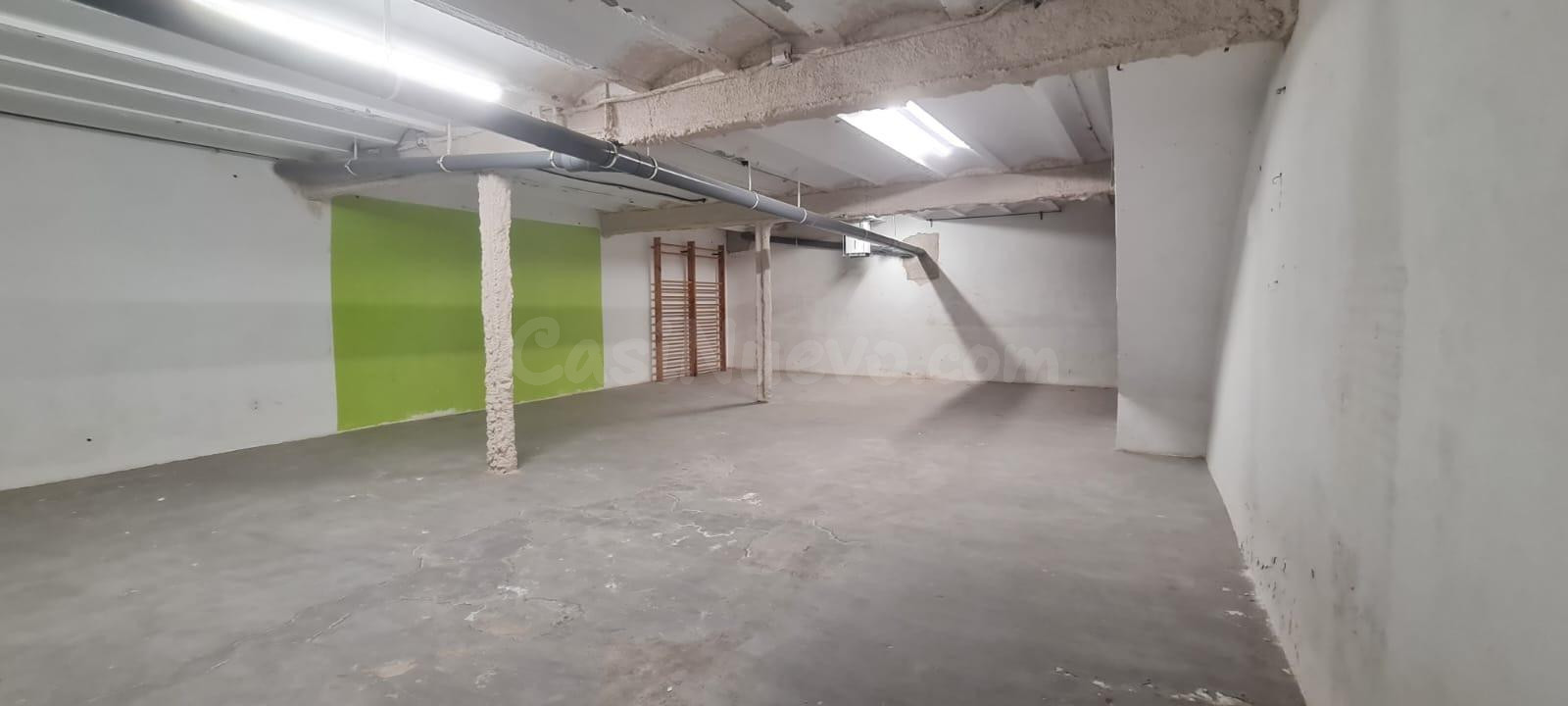 LOCAL DE 2 PLANTAS EN ALQUILER EN LA ZONA DE LESSEPS