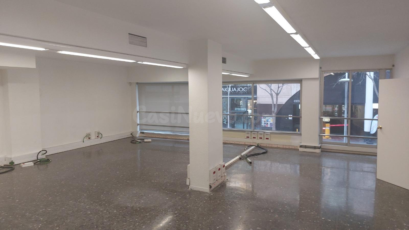 OFICINA DIÁFANA Y VERSÁTIL PARA USO PROFESIONAL EN ZONA ESTRATÉGICA DE SANT ANTONI