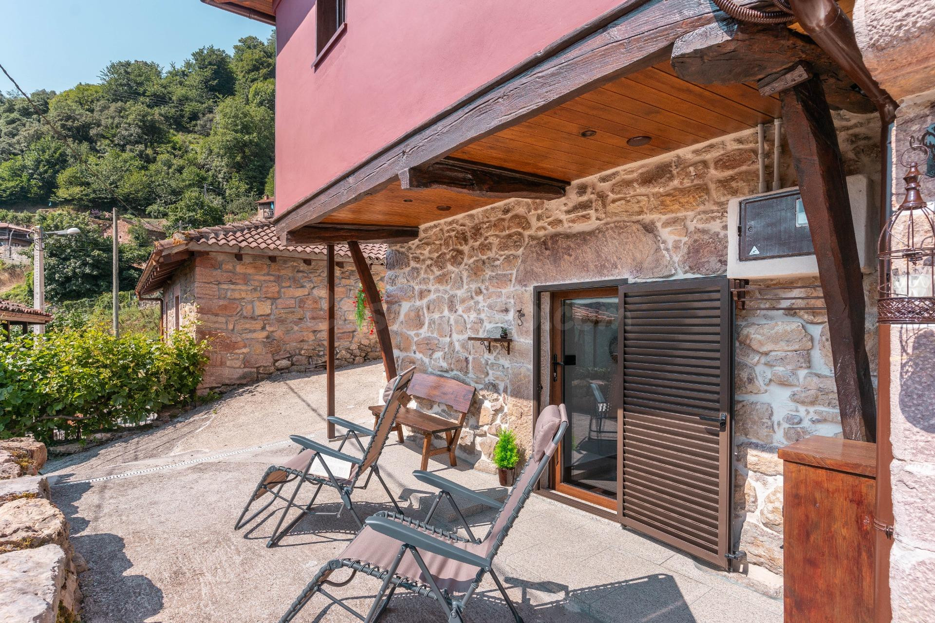 CASA RÚSTICA EN VENTA EN SOMIEDO