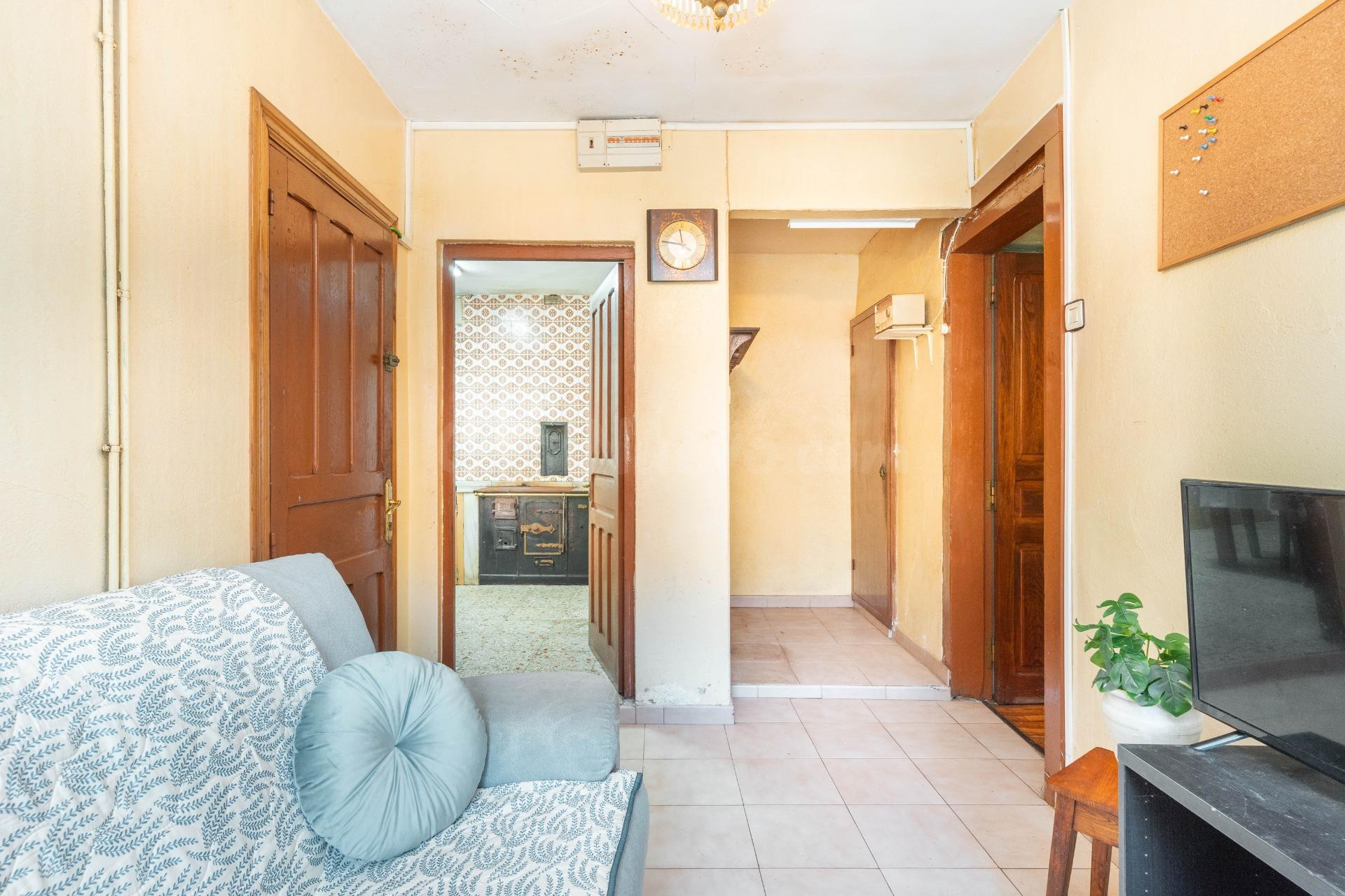CASA CON DOS construcciones, AGUA PROPIA GRATIS Y MÚLTIPLES POSIBILIDADES EN RÍO VENA, ALLANDE