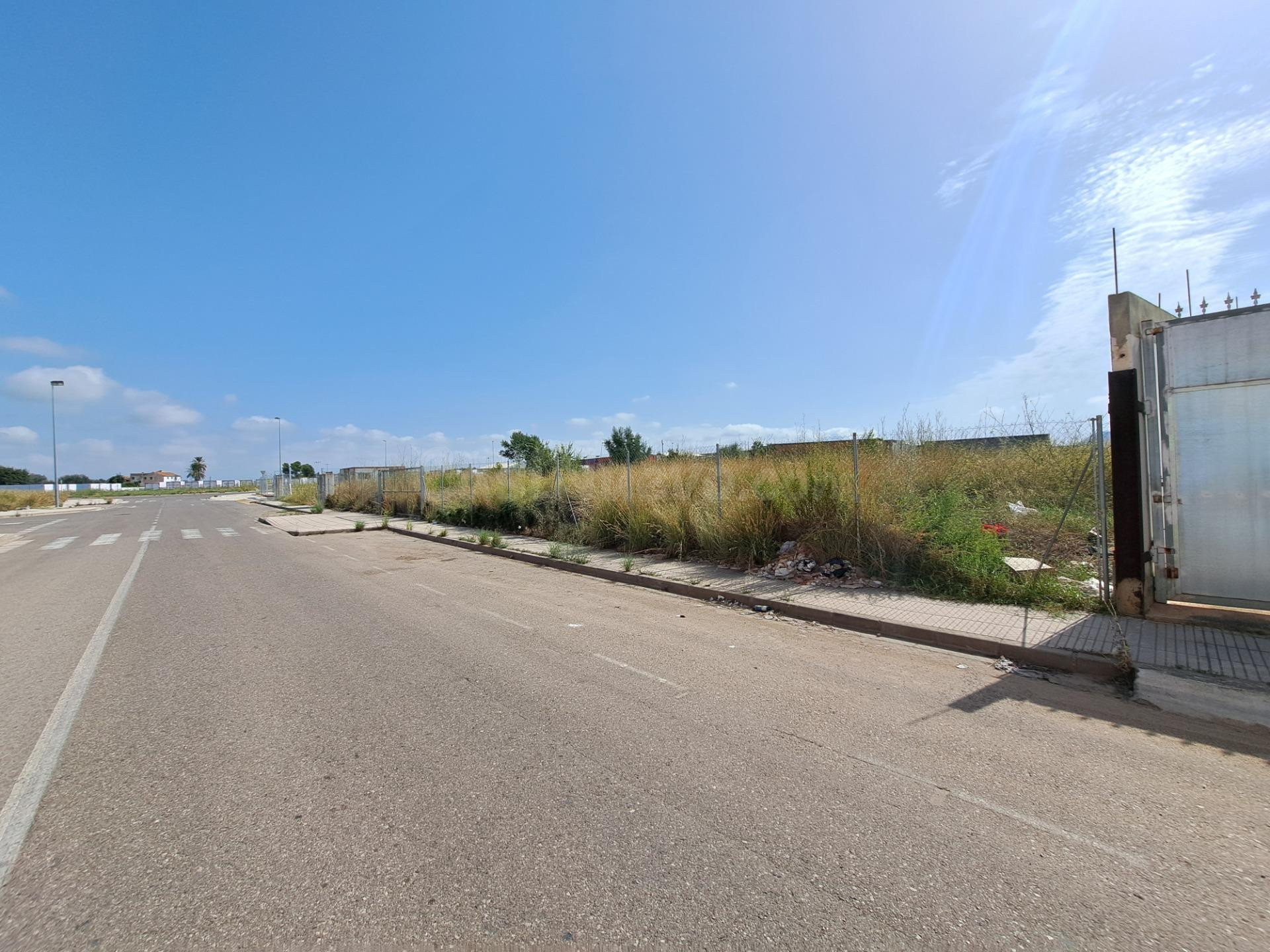 SUELO INDUSTRIAL EN VENTA