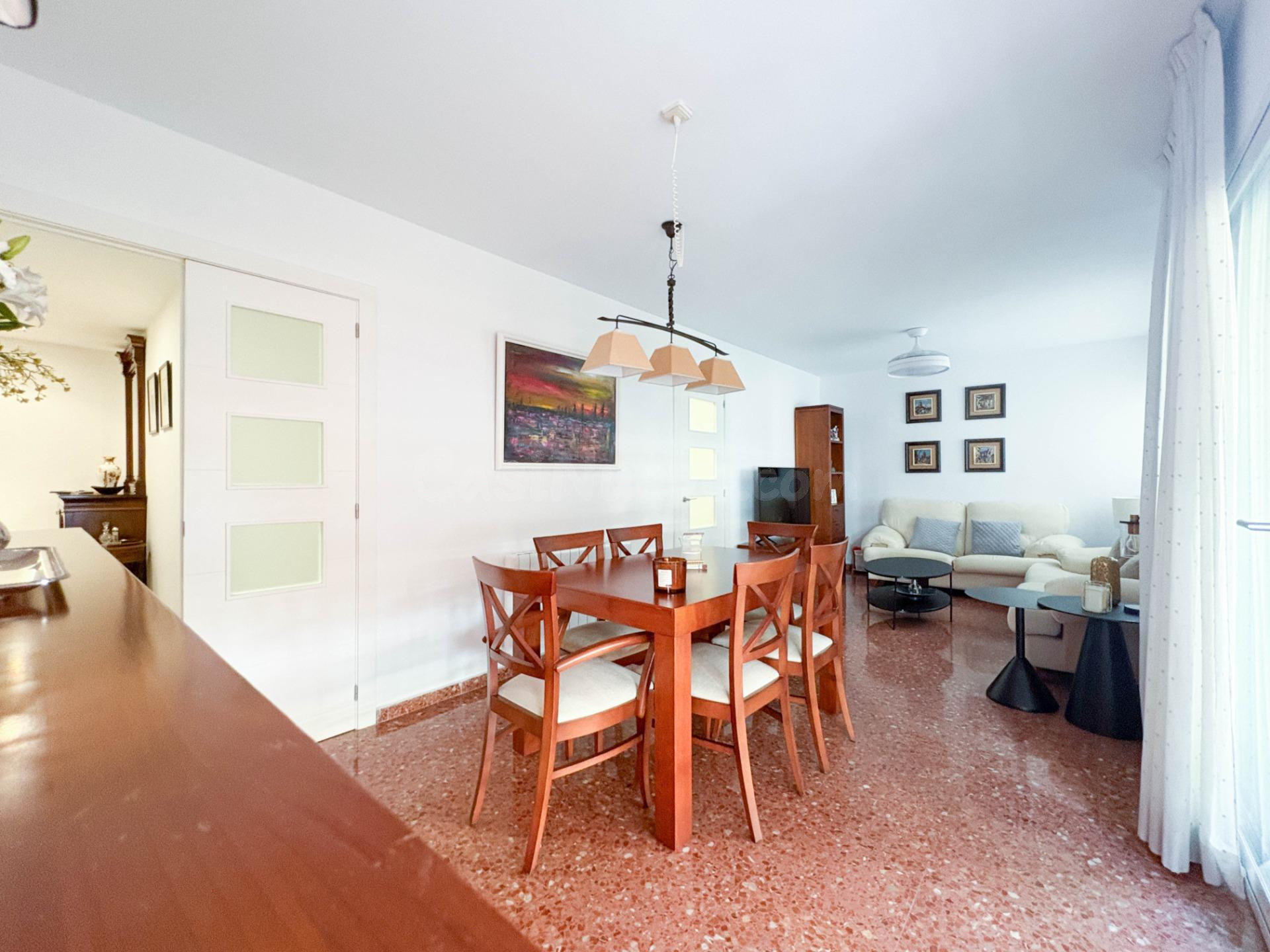LA VIVIENDA QUE TODOS BUSCAN EN BENIMACLET: CUATRO DORMITORIOS, DOS BAÑOS, TERRAZA Y REFORMA INTEGRAL