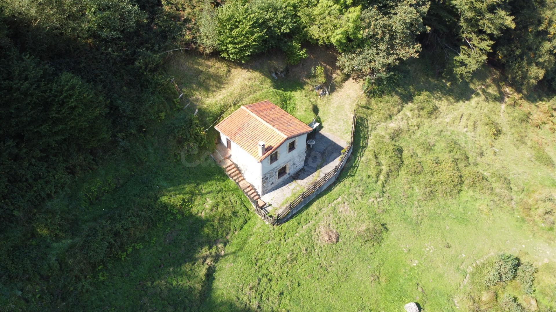 CABAÑA CON FINCA EN VENTA EN BIMENES