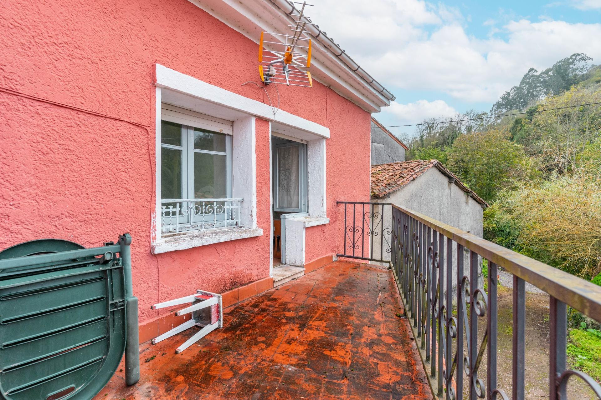 CASA DE PIEDRA EN VENTA EN SIERO