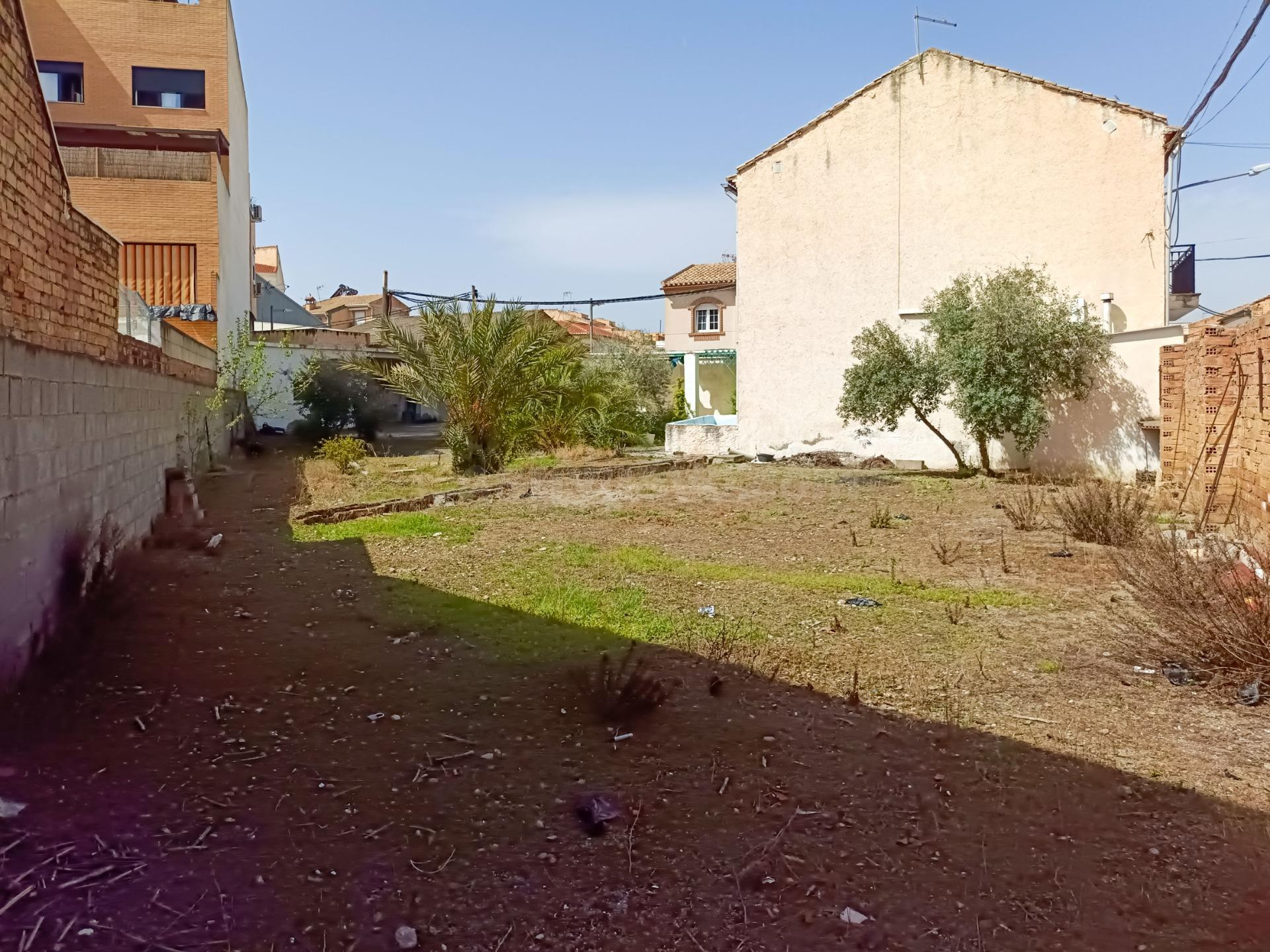Magnifica parcela plurifamiliar en el centro de Churriana de la Vega, Granada
