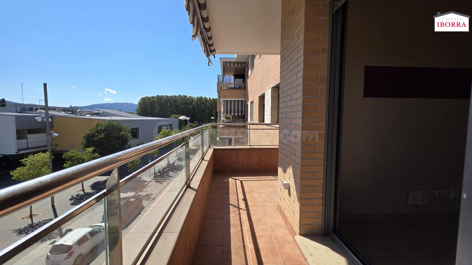 PISO CON PISCINA Y PARKING EN EL CENTRO DE TORDERA