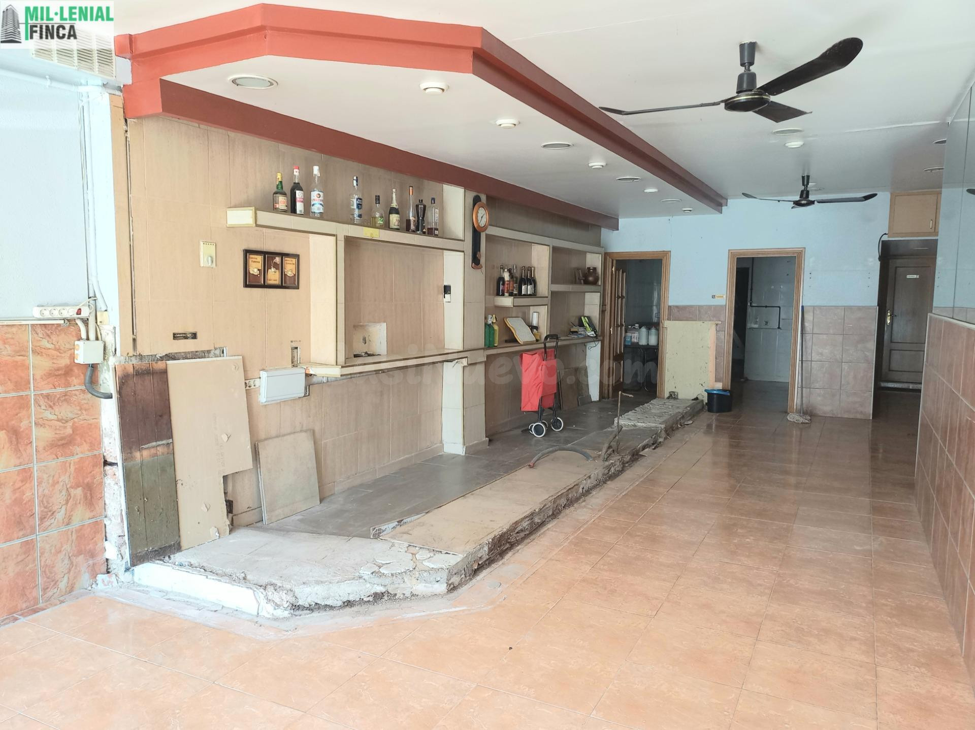 LOCAL COMERCIAL - PARA REFORMAR - NO CAMBIO DE USO A VIVIENDA