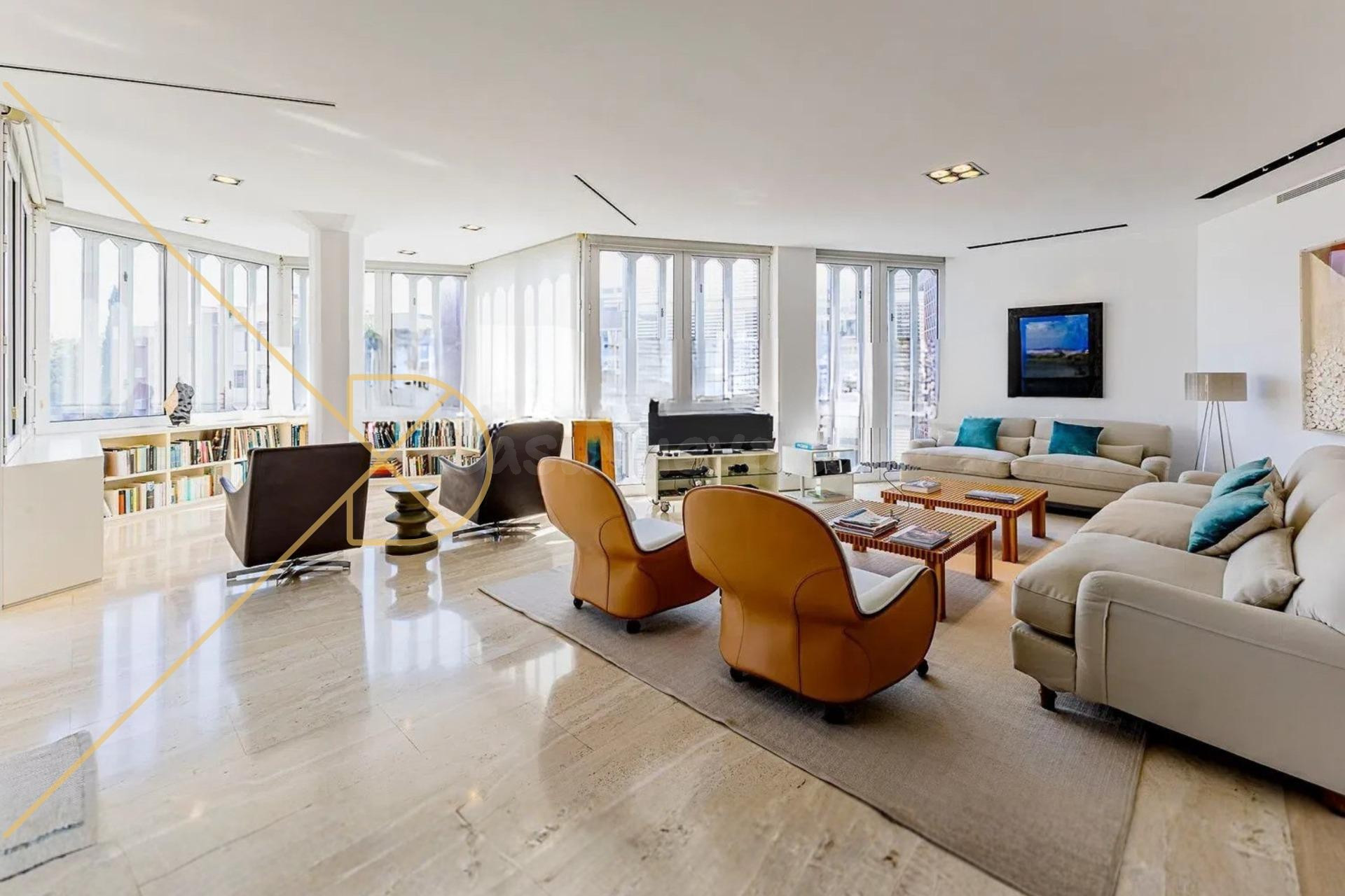 Impresionante piso de 282 m2 con piscina y vistas despejadas en Pedralbes