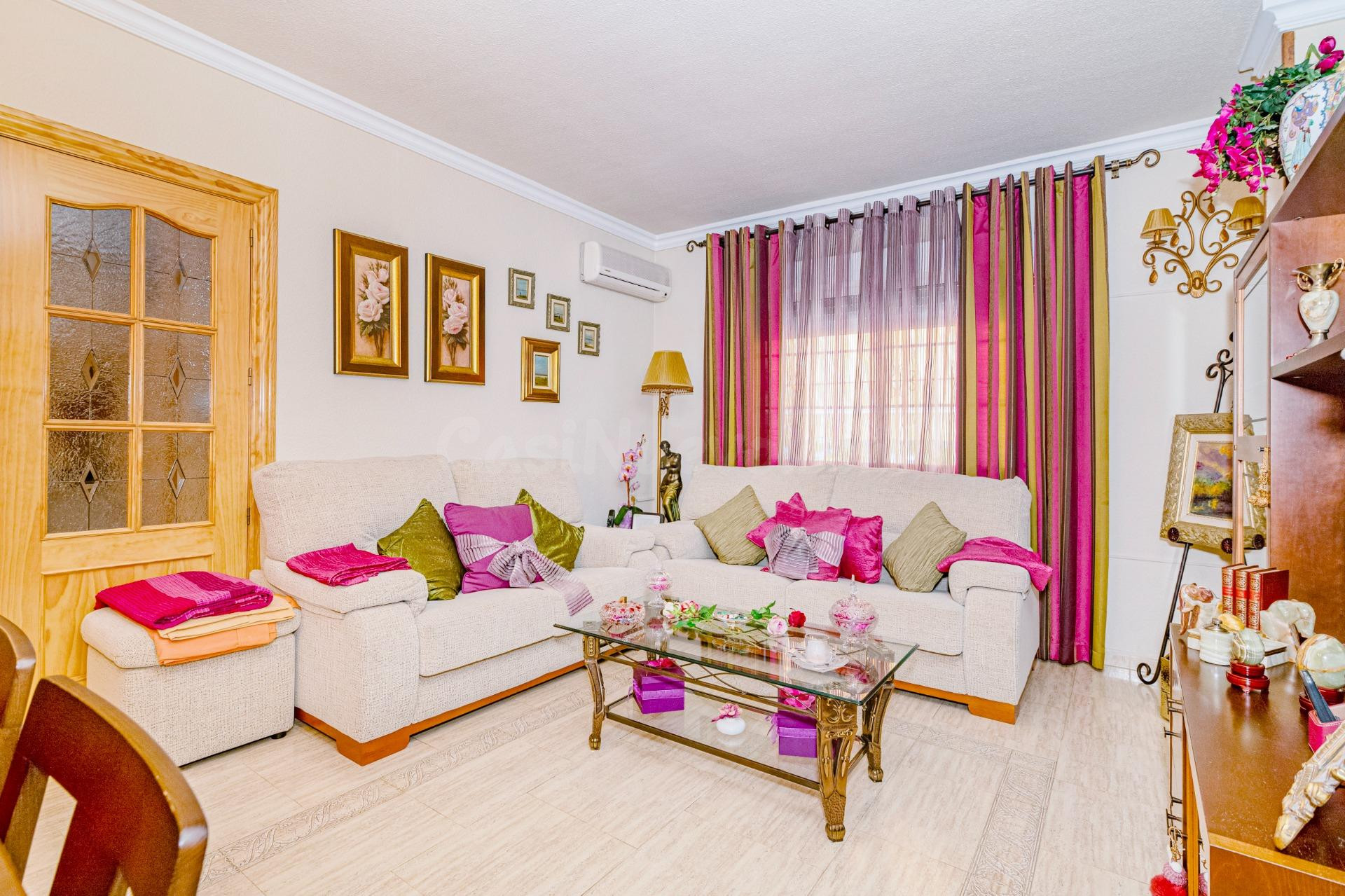 Fantástica casa adosada con gran patio, sótano habitable y e - foto 4