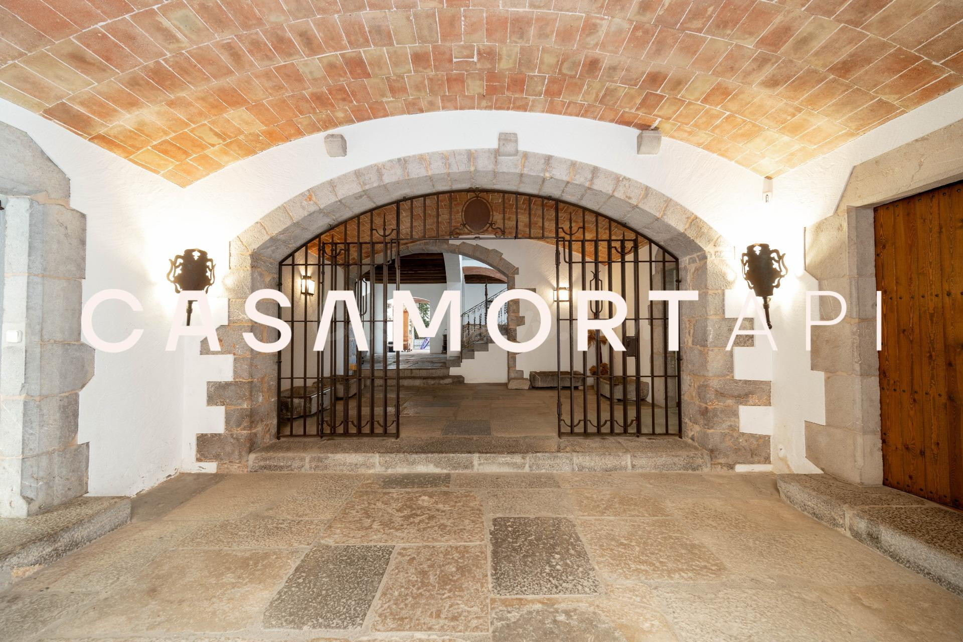 Casa señorial en venta en Torroella de Montgrí