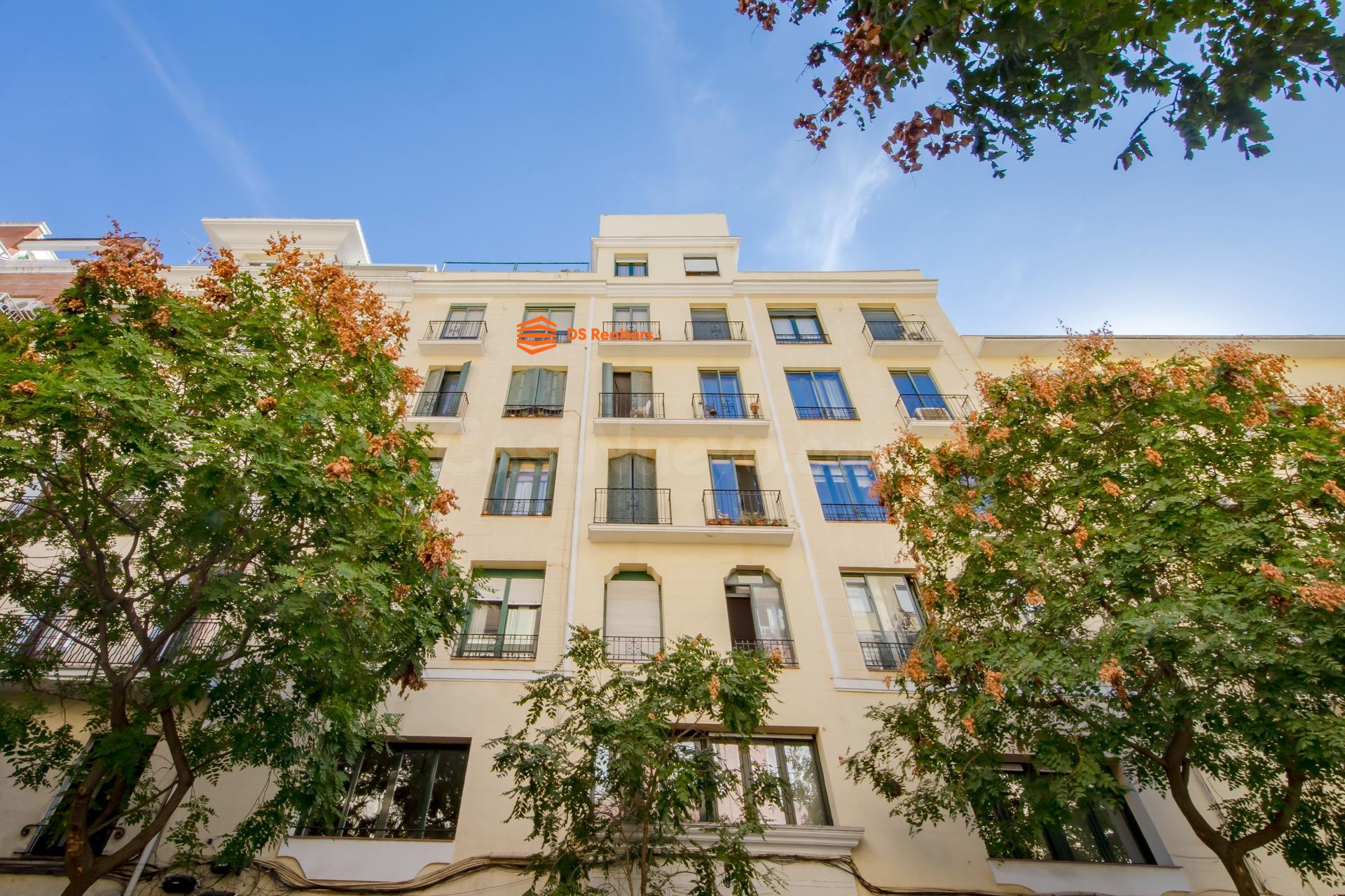 Vivienda de 2 dormitorios y 2 baños en 4ª planta interior, en pleno barrio de Arapiles, Chamberí.