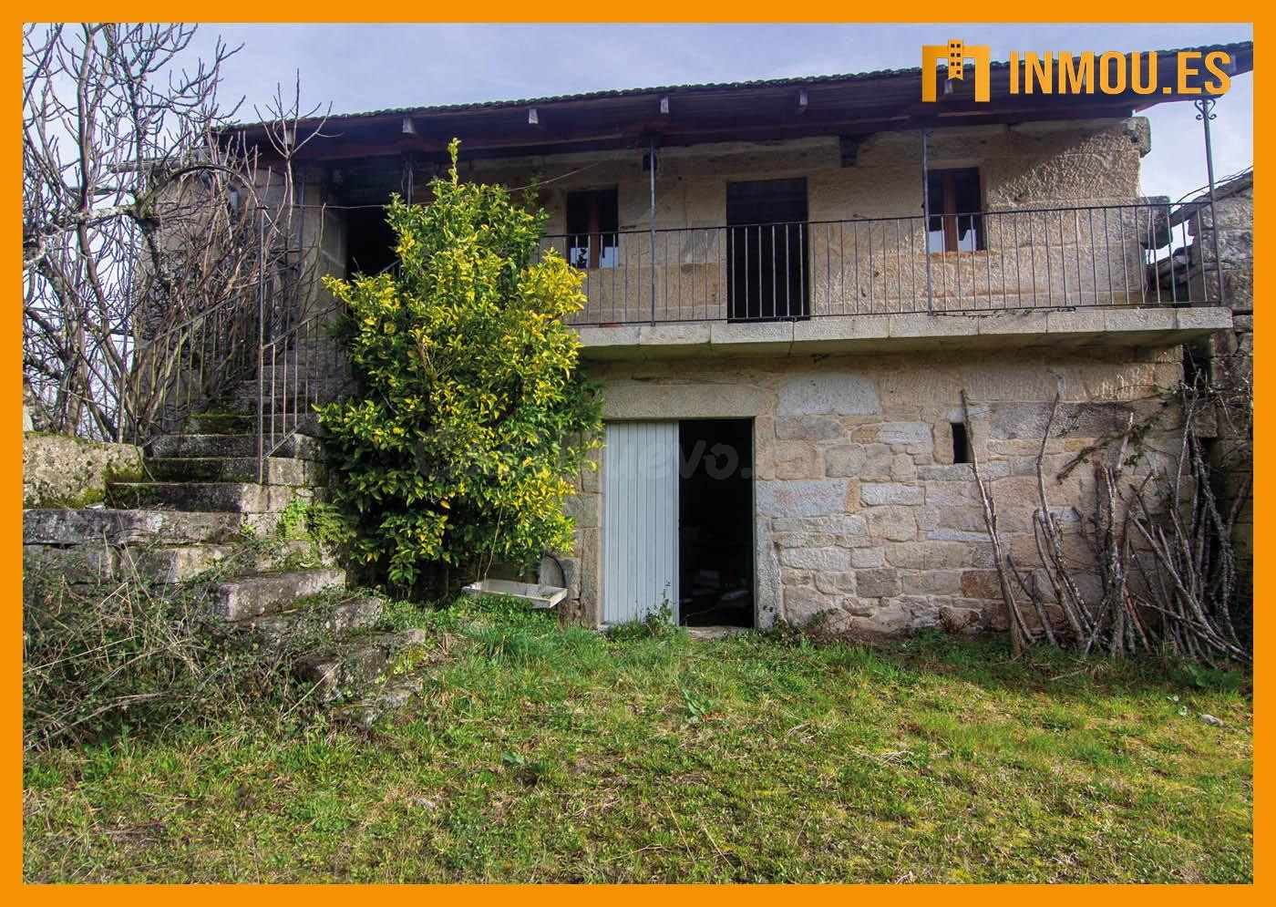 SE VENDE CASA EN PEDRIÑA, O IRIXO, OURENSE