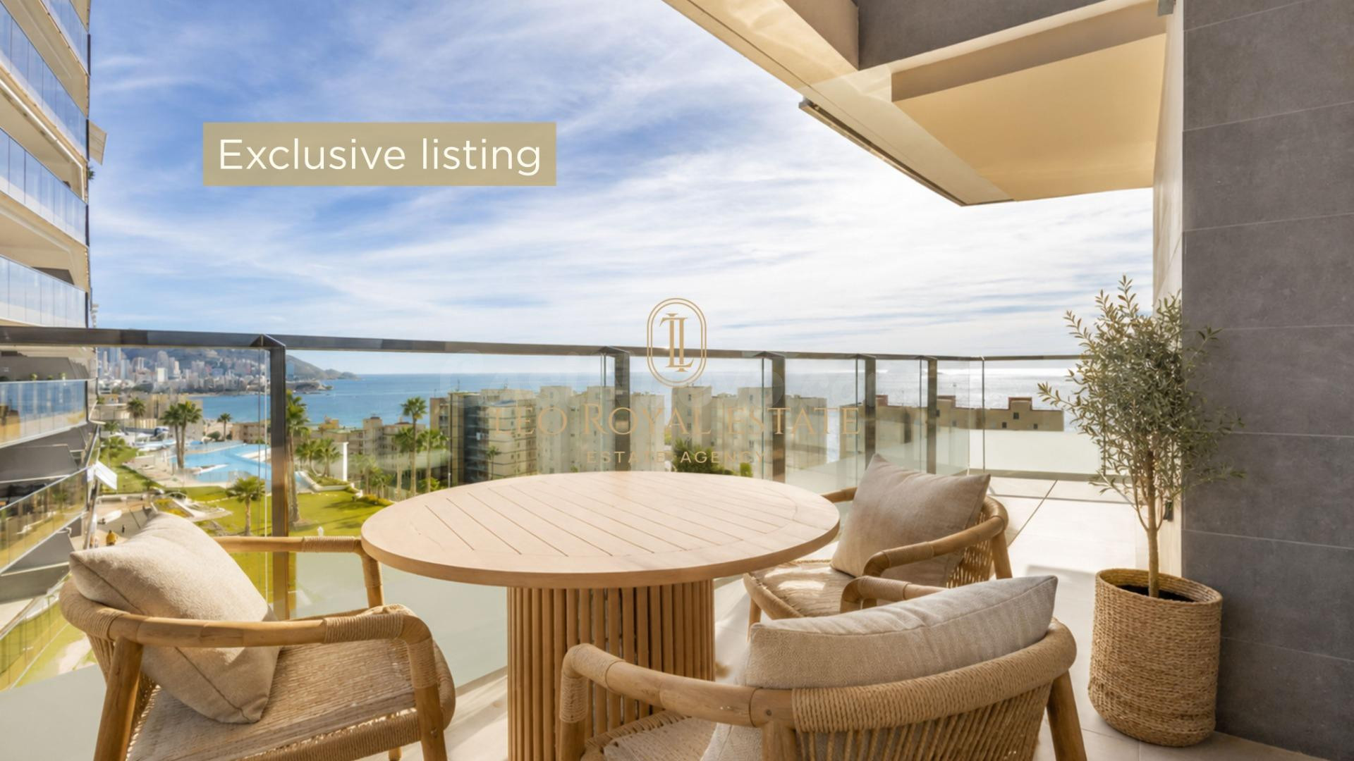 Nuevo apartamento de 2 dormitorios con amplia terraza junto a la Playa de Poniente