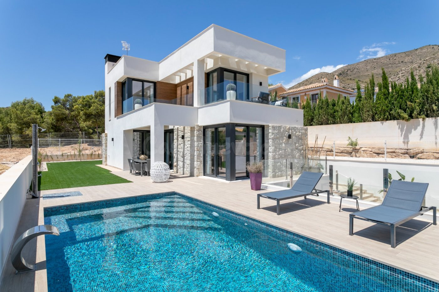 Nuevas villas de 3 dorm y 3 baños en Sierra Cortina, Finestrat